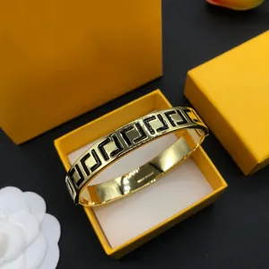 Designer G Love FF CD Bangle tb Goud H C Armbanden Mode-sieraden Luxe Ontwerpers Brief Hanger Bloem Armband voor Vrouwen Weddi