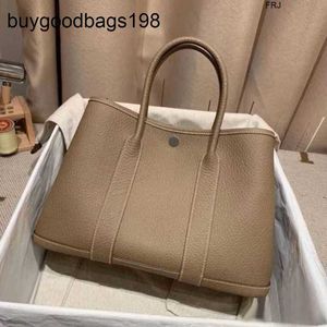 Designer Garden Party Sacs 2024 NOUVELLE MODE VOIE VOIE VOIE VOIE VOIE BEAUCOUP BET ONE ÉPAUNE TOTE PORTABLE MARIAGE BRIDAL AVEC LOGO YNQV