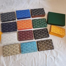 Diseñador de cuero genuino mini billetera hombres monedas monedas cortas bolso de bolsillo bolsillo bolsillo bolsillo de bolsillo de lujo pliegues bolsas de pasaporte billeteras de viaje con caja