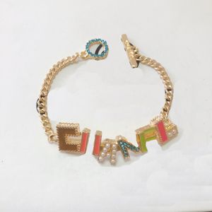 Designer Ggity Bracelets Femmes Bangle Designers Bijoux 18K Gold plaqué fausse bracelet Chaîne de bracelet Chaîne Gift Classic Fashionable