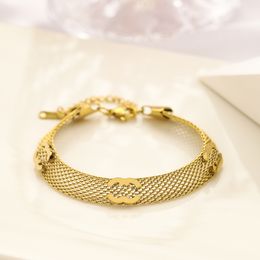 Designer Gifts Chain Bracelet Nieuw merk Love Jewelry Fashion Roestvrijstalen armbanden 18K Gold Exquisite Bracelet 2023 Familie paar Love Sieraden Groothandel