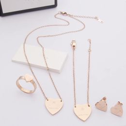 Diseñador niña niño semental clásico gran corazón amor G letra Pendiente pulsera collar 316L acero inoxidable 18k oro rosa Plata Mujeres hombres Wedding Party Jewelry set