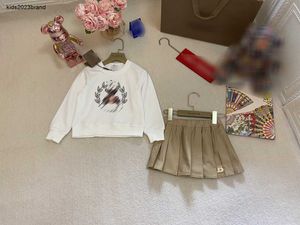 Designer Girls Dress costumes ensembles d'automne Taille 100-160 CM 2pcs Logo imprimé pull à col rond et jupe plissée kaki Aug18