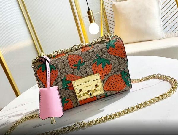 Designer filles fraise sac à bandoulière sac à main chaîne en or lettre imprimé sacs de messager de luxe chaînes en métal seule épaule sac à bandoulière