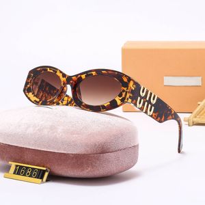 Designer Glimpse Lunettes de soleil ovales pour hommes Femmes Lunettes de luxe Lunettes de soleil chat Lunettes de soleil polarisées Top Fashion Eyewear Gold M Frame Lunettes de soleil Gafas avec boîte rose