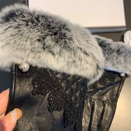 Guantes de diseñador Cuero CH Guante Señoras Piel de oveja Piel de conejo Manopla de invierno para mujer Réplica oficial Contador Calidad Tamaño europeo T0P Regalo perfecto UU