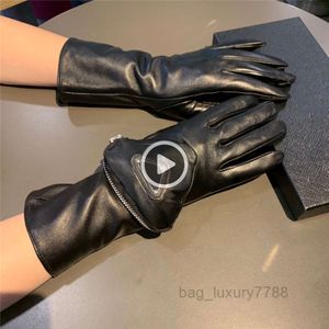 Gants de designer Femmes Hiver Mitaines en cuir chaud avec poche Mode Luxe Handschuhe Femme Gant Cinq Doigts Cachemire Mitaines Écran Tactile