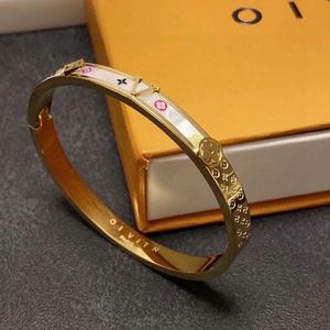 Designer Gold Bangle Bracelet Fashion sieraden Gift Party Cuff Bracelet Designer voor vrouwen Roestvrijstalen sieraden Groothandel