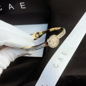Ontwerper Gold Bangle Brand Love ontworpen voor vrouwen Hoge verstand Sociale bijeenkomsten Fritillaire Diamant Bracelet Fashion Accessoires Wedding Party Sieraden Gift
