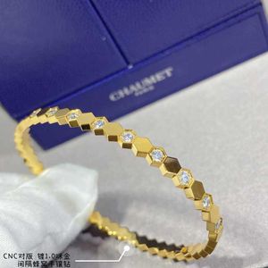 Bracelet en or de concepteur pour femmes bijoux de luxe Carer original tendance amour diamant V-or bracelet en argent 18 carats bijoux de mariage de style ouvert pour cadeau avec boîte RCIS