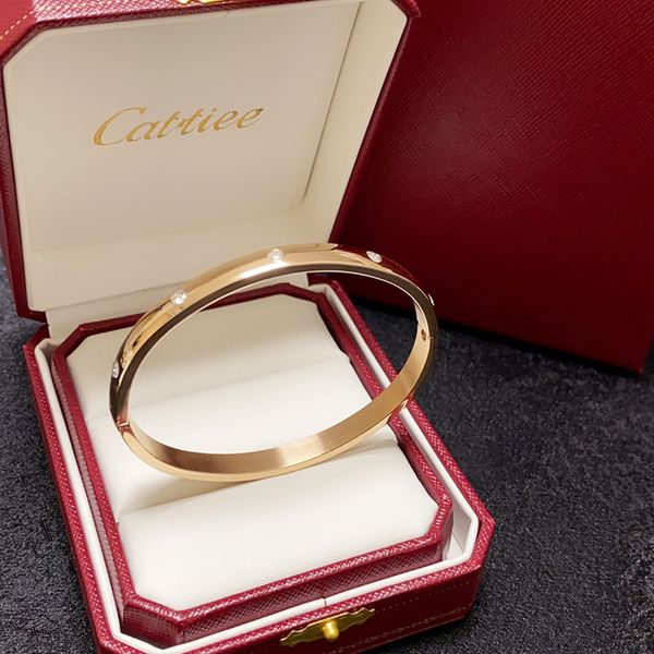 Designer Bracelet en or pour les femmes Mens Bangle Diamond Bracelets Femme Bijoux Nail Bracelet Golden Classic Jewlery Charm Bracelets 237254C