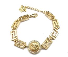 Designer Gold Chain Bangle Bracelet Fashion Bijoux Gift Party Party Cuff Bracelet Designer pour femmes en acier inoxydable Bijoux en gros