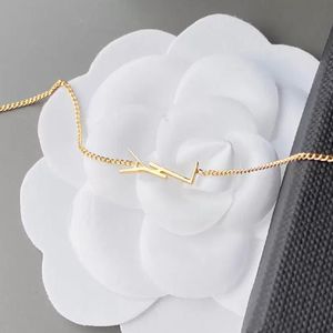 Designer Gold Chain armband Damesarmbanden Love Sieraden Luxe brief Pendant Y -armband voor vrouwen Charm oorring Huwelijk