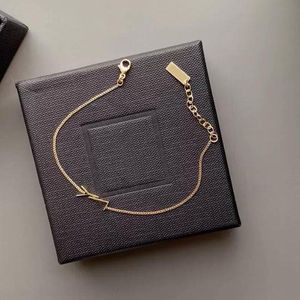 Designer Gouden Kettingarmband Damesarmbanden Liefde Sieraden Luxe Letter Hanger Y Armband Voor Vrouwen Charme Oorbel Bruiloft G2205242Z Bvldv