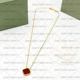 Collar de oro de diseñador Mujeres Clover Charms Elegante Collar Collar Floz Cadenas de tenis Altamente CALIDAD 18K GOLY JOYARIA DE GOLA GOLY JOYY FIESTA