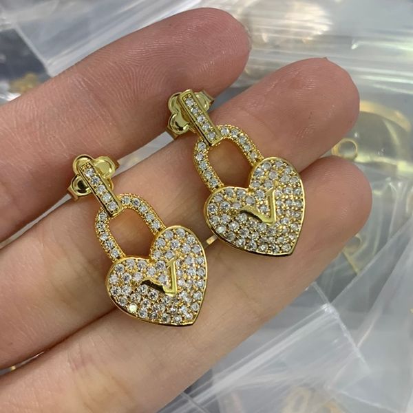 Designer Or Argent Stud Perle Coeur Boucles D'oreilles De Luxe Diamant Serrure Designers Boucle D'oreille Pour Les Femmes V Lettre Stud Amour Hoop Goujons De Mariage Jewlery