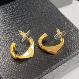 Diseñador Gold Triangle Earrings Stud para mujer Colgantes Pendiente Joyería Moda Ear Studs P Hoop Earring Mujer Diseñadores Pendientes 2302284D