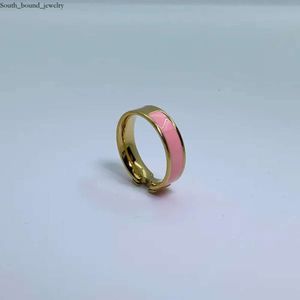 Designer H Ring Man Woman Deluxe High End Ematel Lettre d'anneaux Unisexe Classic Fashion Ring Titanium Steel 18K Gold Party Wedding CH196721 5382