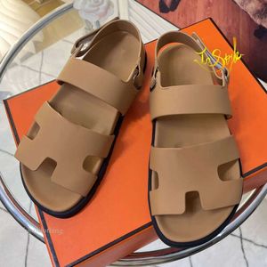 Designer H Sandal Flat Real Leather Summer Summer Slippers Men Women Women Fashion Fashion High Quality Casual Beach Vacation Shoes Taille Eur 35-45 261