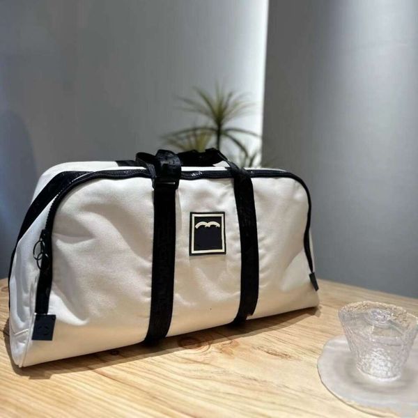 Sac en cuir de sac à main de concepteur marque CF de voyage pour femmes en nylon voyage imperméable voyage multifonctionnel de grande capacité à distance courte portable