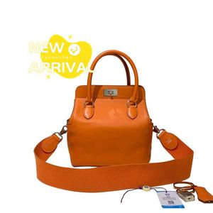 Diseñador Bolso de lujo Bolso de hombro de lujo Gran capacidad Bolsa de mujeres Partido de la primera capa de la marca de la marca Top Farty Match 8tl2