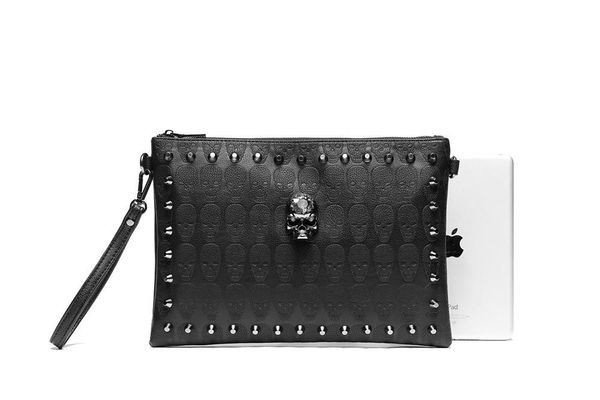 Bolso de diseñador Bolsos de hombro para hombre Bolso de muñeca con remaches de calavera punk Moda grande de múltiples capas Correa de hombro desmontable bolsillo lateral HBP