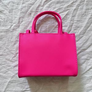 Sac à main de créateur Couleur pure Sacs fourre-tout de haute qualité Deux tailles disponibles Espacement interne Sac à aisselles de grande capacité Automne Hiver Sacs en peluche Utilisation générale