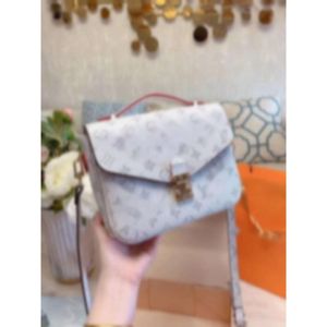 Bolso de diseñador Tamaño 25 * 19 Vender bolsos de hombro tipo bandolera Bolsos de lujo Monedero de mujer Totes de gran capacidad 1 # 127