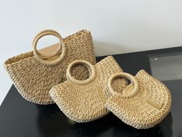 Bolsos de diseño bolsos de alta calidad bolsos de playa de verano para mujeres bolsas de concha tejidas damas mensajero bolso de paja para mujeres bolsas de paja para mujeres