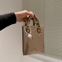 Designer handtassen PETIT SAC PLAT Totes Bag Embossing Soepel generfd echt leer Dubbel handvat bij het zwembad Handtas Topkwaliteit schoudertassen portemonnee dhgate