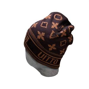 Chapeau de designer Automne et hiver nouveau chapeau de laine tricoté loisirs de plein air voyage de ski chapeau tricoté de haute qualité pour hommes et femmes Z-14