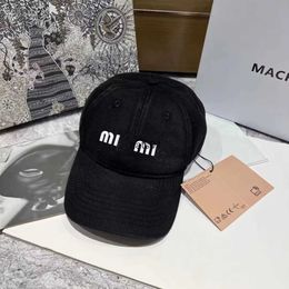 Designer Hat Casquette Miu Caps Big Cap Couple d'enfants Loisirs Outdoor Outsorting Sunshade And Sunscreen Hat Letter Duck Tongue Hat Black