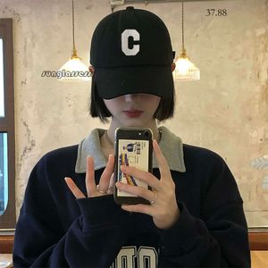 Baseball cap Koreaanse geborduurde brief honkbal voor mannen en vrouwen, jeugdpaar, student mode duck tong hoed, vrijetijdszones zonneschaduw hoed
