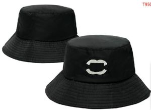 Designer Hat Letter Caps de baseball pour hommes Femmes Angleterre Paris Chapeaux Paris Ajusté Fashion Fashion Sun Sun Sports Ball Brand Ajustement A17