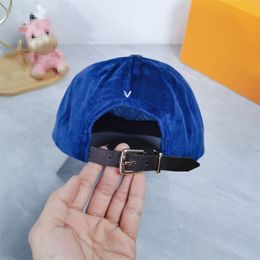 Sombrero de diseñador Sombra sólida V Gorra de béisbol Hombres Gorras de pico de pato de moda Casquette Sombreros de mujer Sombrero de bola de marca
