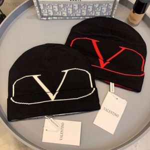 Chapeau de créateur Valentine Valantino Automne / Hiver Vltn Woollen Warren Polyvalent Western Curled Chaud Chapeau Tricoté Pour Hommes Et Femmes Rouge