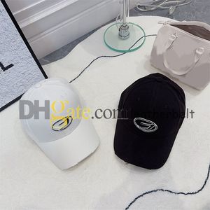 Chapeau designer Womens Broidered Baseball Cap Mens Sport Golf Cap Classic Lettre classique Solid Black Casquette Travel Hat