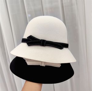 Sombrero de diseñador, sombrero de cuenca de lana, sombrero de pescadores de moda o otoño e invierno, temperamento de retro sococatito de fiencias pequeñas de fieltro