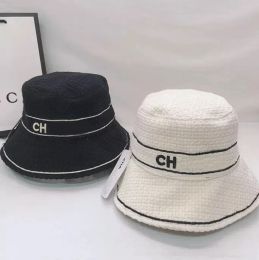 Chapeaux de créateurs Hatte de seau de seau Femmes hommes Caps de baseball Caps de base en gros de pêcheurs blancs noir