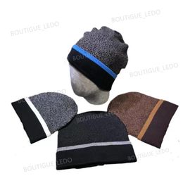 Chapeaux de créateurs Signature de mode Chapeau classique Couple Casquettes sans bords Pur coton tricoté Bonnet doux brodé Sports de plein air et chapeau de loisirs Signature L-lettre