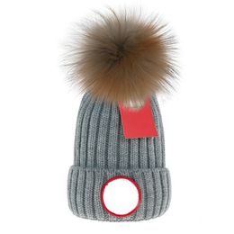 Chapeaux de créateurs de mode pour hommes Bonnet de sport pour hommes et femmes Bonnet d'hiver en tricot thermique Lettre Jacquard Unisexe Skullies chaudes tricotées Pom Pom Gorras Garder au chaud 2023