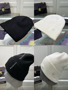 Chapeaux de créateurs hommes femmes chapeaux de bonnet chapeaux tricotés de haute qualité casqutte mode classique automne/hiver chapeaux chauds 8 couleurs