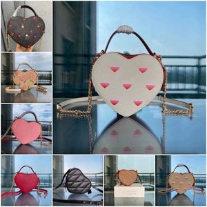 Diseñador en forma de corazón bolso cruzado moda para mujer para el amor bolsos de cereza billeteras cuero real bolsos de lujo clásicos bolsos femeninos 230327