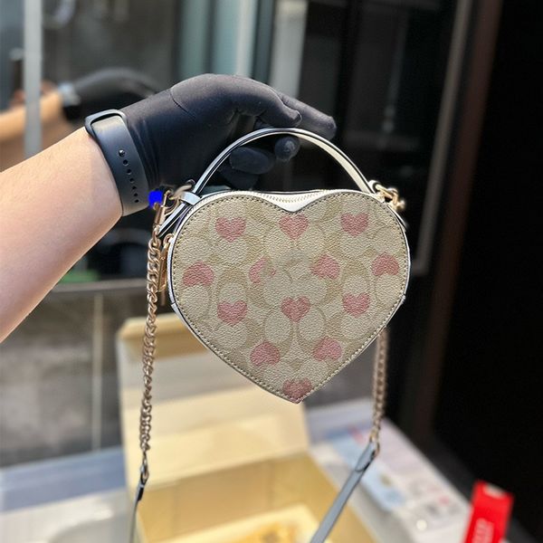 Diseñador Bolsas cruzadas en forma de corazón Amor Carteras de hombro Bolsos de moda Wome Shopping Tote Ladies Light Monederos de lujo Límite del día de San Valentín 1106
