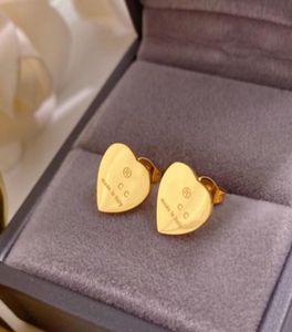 Boucles d'oreilles de pote de cœur de créateur pour femmes de haute qualité 18 carats en or titane en acier amour bijoux bijoux dopship1812695