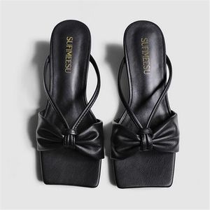 Designer Talons Diapositives Sandales Femmes Talon Carré Bowknot Femmes Pantoufles Sandale Dames Antidérapant Simple Mode Talons Chaussures