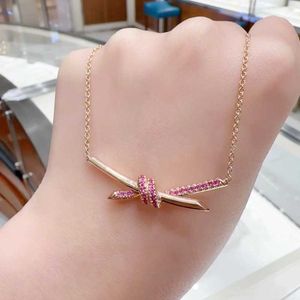 Designer High Edition V Gold tiffay en co Pink Diamond Twisted Rope Ketting voor Vrouwen 18k Rose Knoop Boog Kraag Ketting