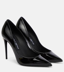 chaussures simples de créateur à talons hauts, sandales à talons fins et chaussures élégantes et à la mode avec une boucle sur le talon Bal de mariage formel avec une élégance intellectuelle