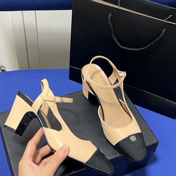 Designer High Heels Luxury Femmes Sandales Métalliques Daminers Leathers Flat Middle High Summer Beach Wedding Shoe Robe Chaussures Chaussures Sandales à talons hauts