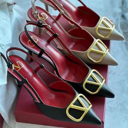 Designer High Heel Hog Dames Hoge Heels Pointed Teen Shoes Classic Metal V Buckle V Shoes Naakt Black Red Matte Thin 35-44
